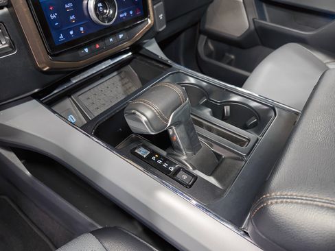 Used 2024 Ford F150 Lightning Lariat image 21