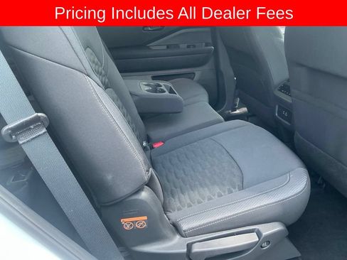Used 2025 Nissan Pathfinder SV FWD image 19