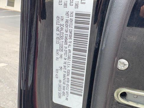 Used 2020 Jeep Compass Limited AWD/4WD image 23