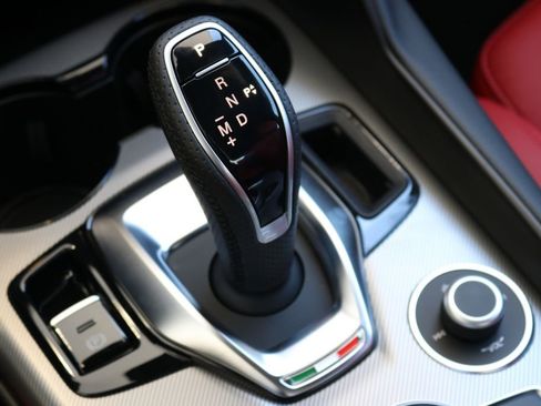 New 2025 Alfa Romeo Giulia w/ Veloce Package AWD image 39