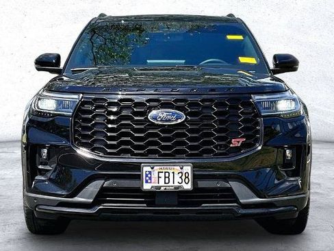 Certified 2025 Ford Explorer ST AWD/4WD image 3