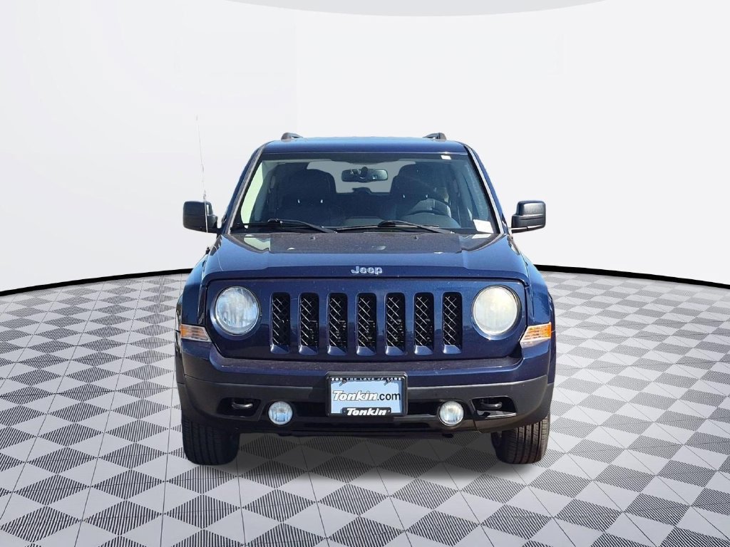 Used 2012 Jeep Patriot Latitude w/ Sun/Sound Group AWD/4WD image 9