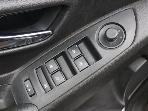 Used 2019 Chevrolet Trax LS AWD/4WD image 11
