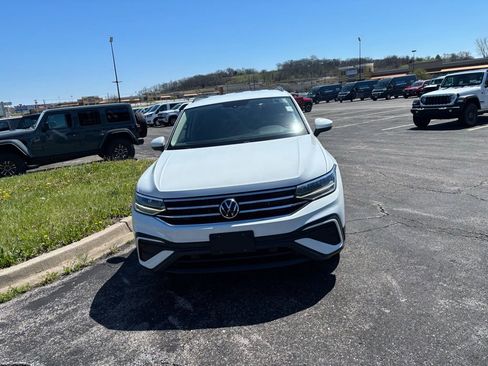 Used 2023 Volkswagen Tiguan S image 3
