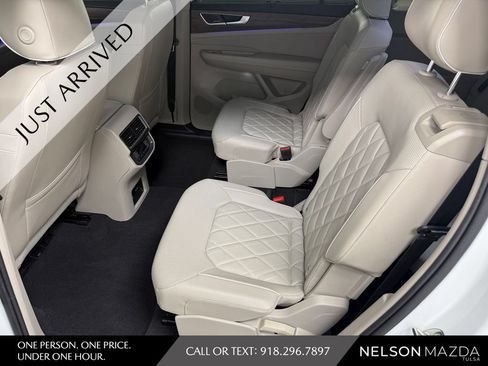 Used 2024 Volkswagen Atlas SEL Premium R-Line AWD/4WD image 34