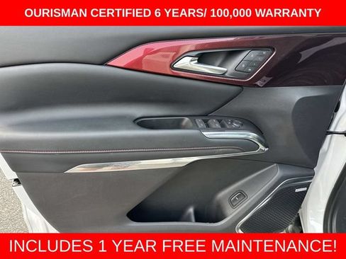 Used 2025 Chevrolet Traverse RS w/ LPO, Cargo Package AWD/4WD image 18