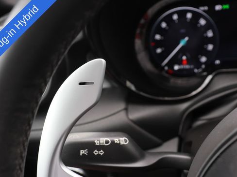 Used 2024 Alfa Romeo Tonale Veloce w/ Premium Interior Package AWD/4WD image 22