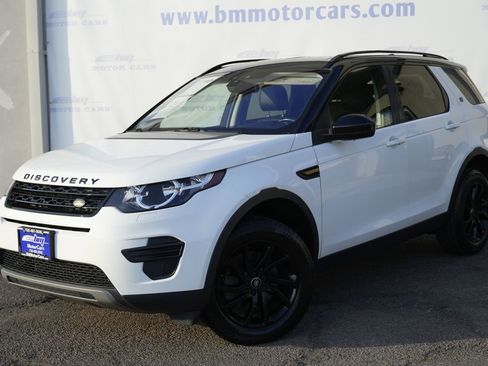 Used 2019 Land Rover Discovery Sport SE AWD/4WD image 2