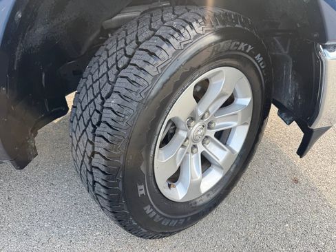 Used 2022 RAM 1500 Laramie AWD/4WD image 13