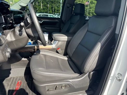 Used 2025 Chevrolet Silverado 1500 RST w/ Convenience Package II AWD/4WD image 3