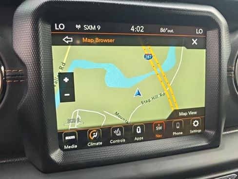 Used 2022 Jeep Wrangler Unlimited Sahara AWD/4WD image 19
