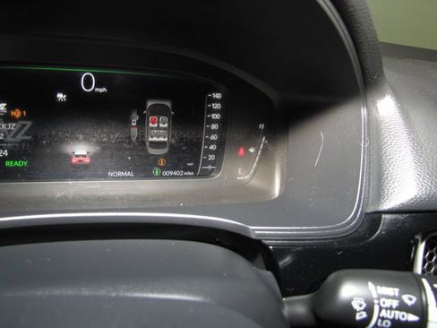 Certified 2025 Honda Civic Sport Touring image 4