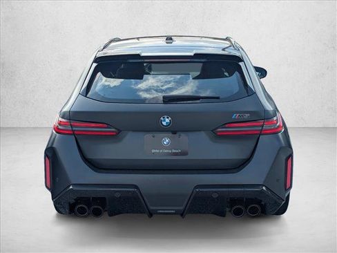 Used 2026 BMW M5 Touring image 7