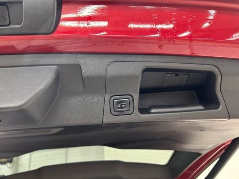 Used 2022 GMC Acadia SLE w/ Driver Convenience Package AWD/4WD image 29