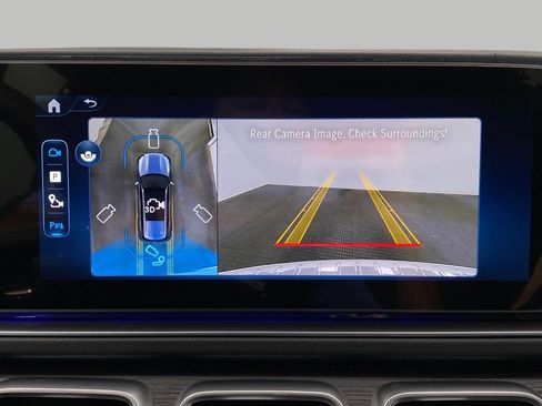 New 2026 Mercedes-Benz GLS 580 4MATIC image 26