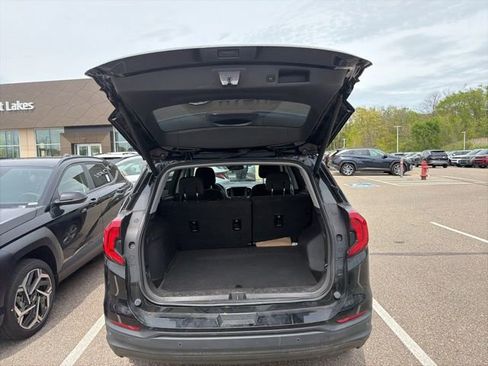 Used 2019 GMC Terrain SLE w/ Driver Convenience Package AWD/4WD image 4