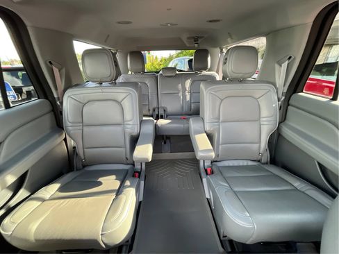 Used 2019 Lincoln Navigator L Reserve AWD/4WD image 16