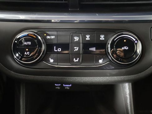 Used 2025 Buick Envista Preferred w/ Convenience I Package FWD image 40