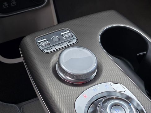 Used 2023 Genesis GV60 Advanced image 41