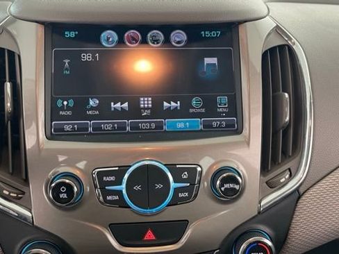 Used 2016 Chevrolet Cruze LT image 40