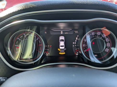 Used 2015 Dodge Challenger R/T Scat Pack w/ Leather Interior Group image 17