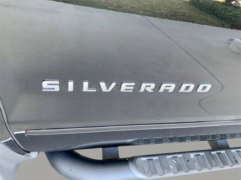 Used 2019 Chevrolet Silverado 1500 LT w/ LPO, Black Pack image 10