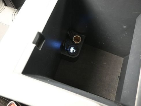 Used 2021 Hyundai Palisade SE image 15