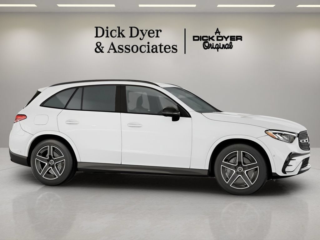 Used 2026 Mercedes-Benz GLC 300 image 6
