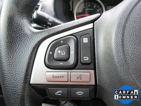 Used 2017 Subaru Forester 2.5i Premium image 19