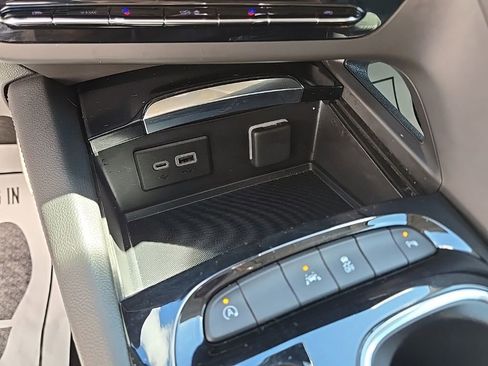 Used 2023 Buick Envision Essence w/ Sport Touring Package FWD image 31