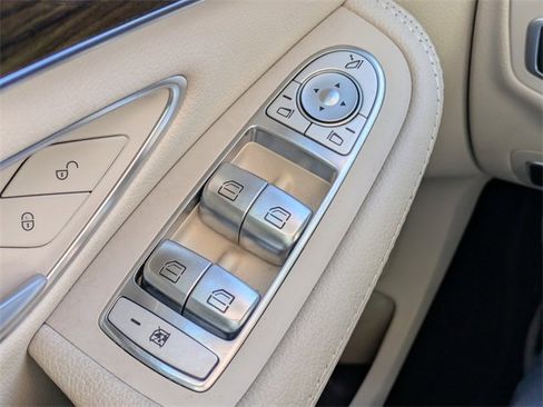 Used 2019 Mercedes-Benz C 300 Sedan image 28