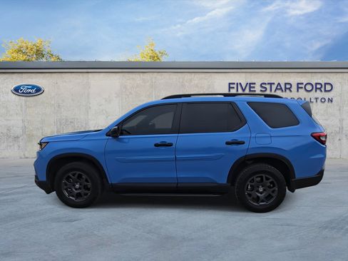Used 2025 Honda Pilot TrailSport image 5