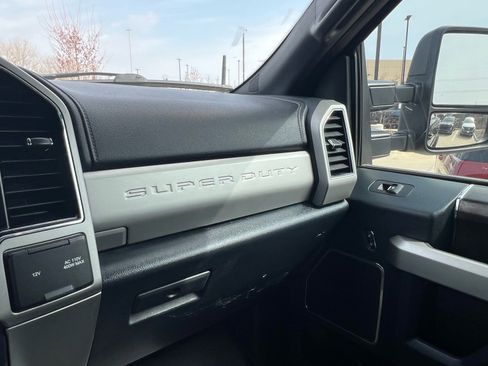 Used 2022 Ford F250 Lariat w/ Lariat Ultimate Package image 34