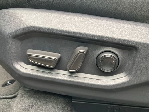 New 2026 Toyota Tundra Limited AWD/4WD image 4