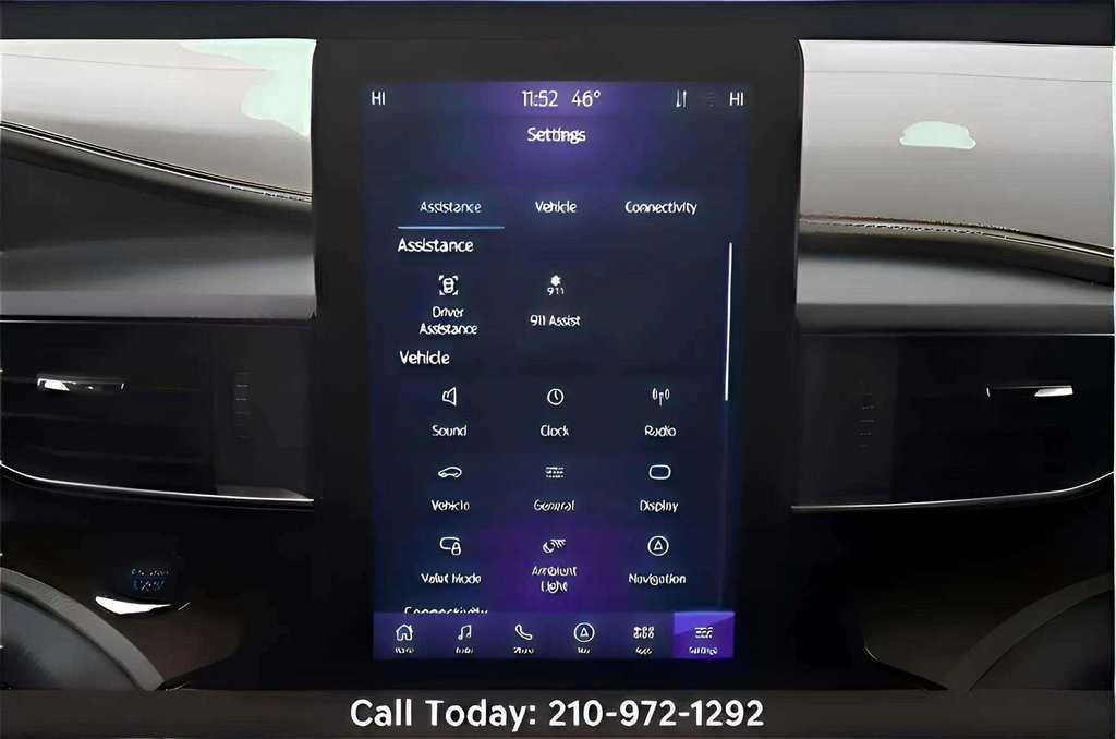 Used 2023 Ford Explorer King Ranch w/ Technology Package RWD image 21