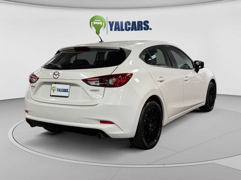 Used 2017 MAZDA MAZDA3 Touring FWD image 5
