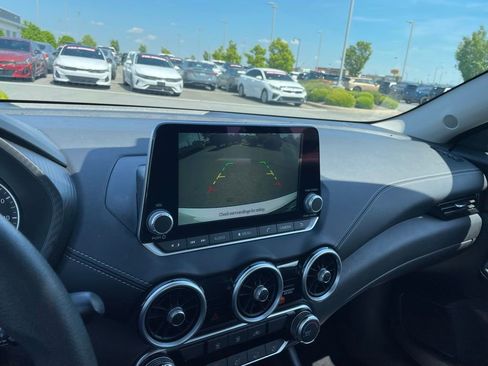 Used 2025 Nissan Sentra SV FWD image 16