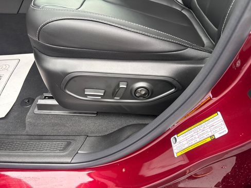 New 2026 Jeep Grand Cherokee L Limited w/ Limited Altitude Package image 19