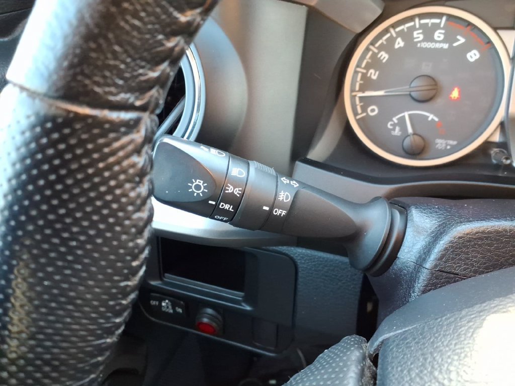 Used 2016 Toyota Tacoma SR5 w/ SR5 Appearance Package (SN) AWD/4WD image 27