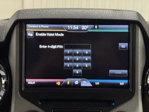 Used 2016 Ford F250 Platinum w/ Platinum Package image 18