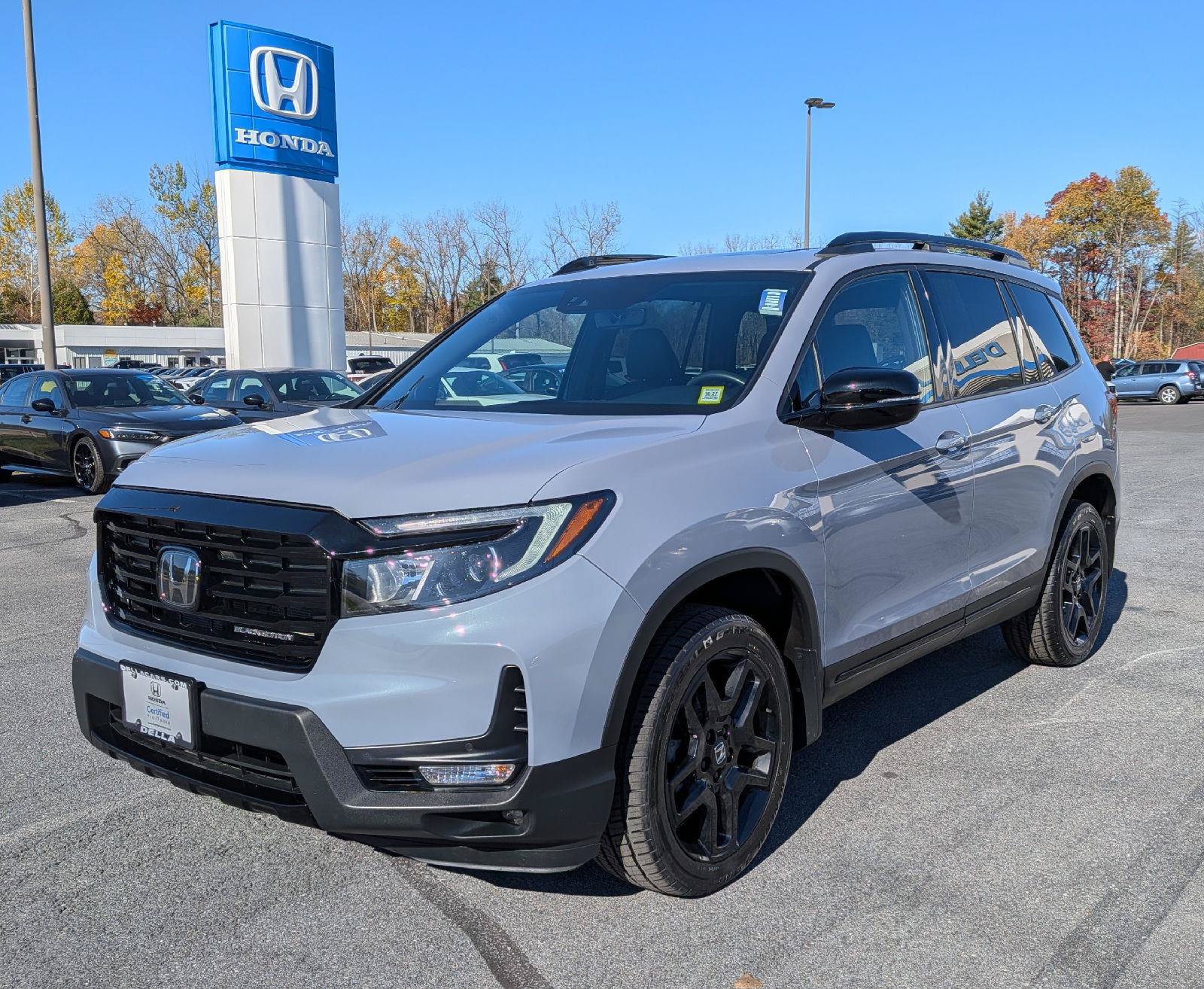 Certified 2024 Honda Passport Black Edition image 3