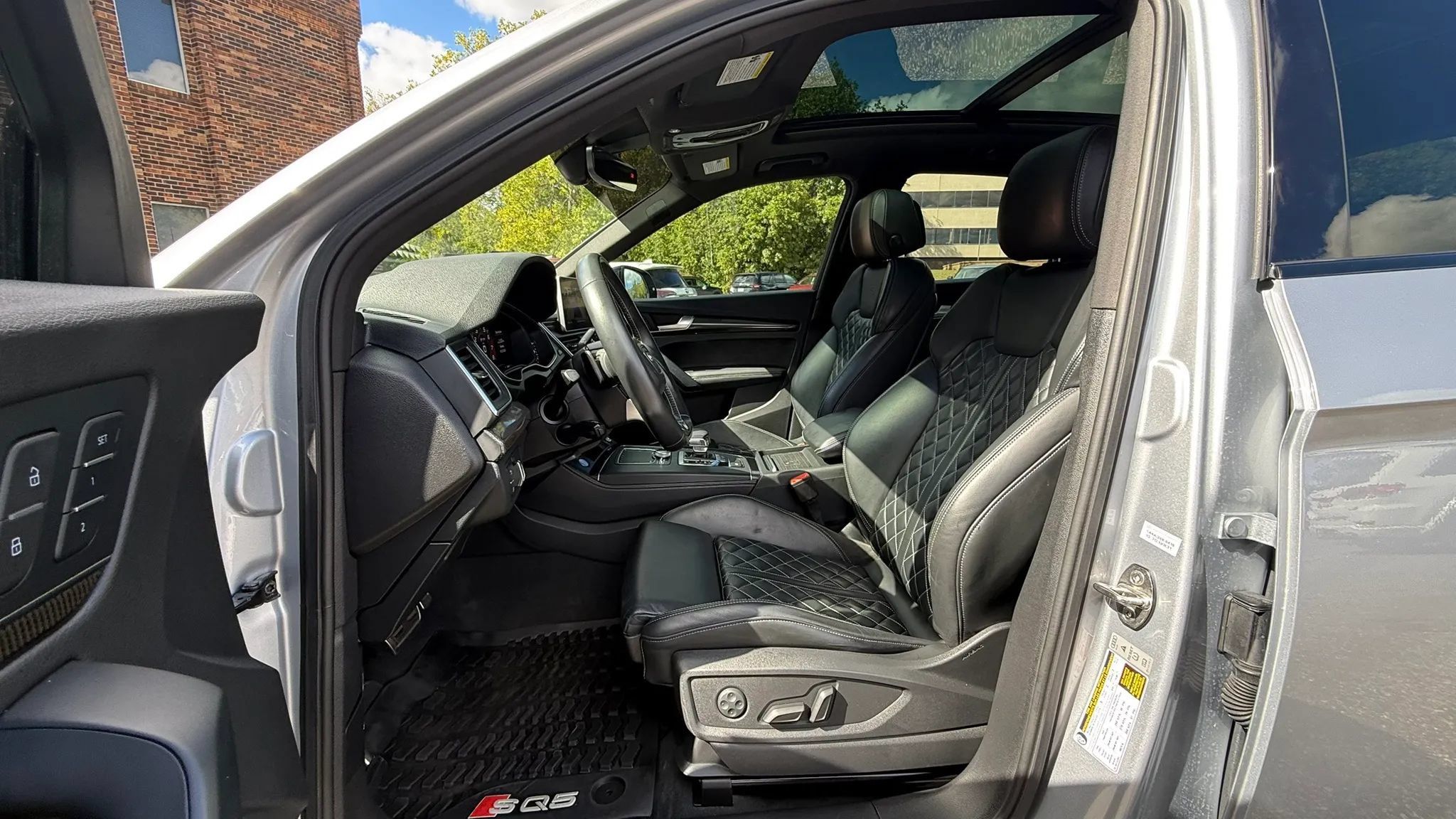 Used 2020 Audi SQ5 Premium Plus AWD/4WD image 32