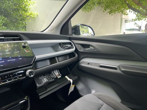New 2027 Chevrolet Bolt LT w/ Comfort Package FWD image 28