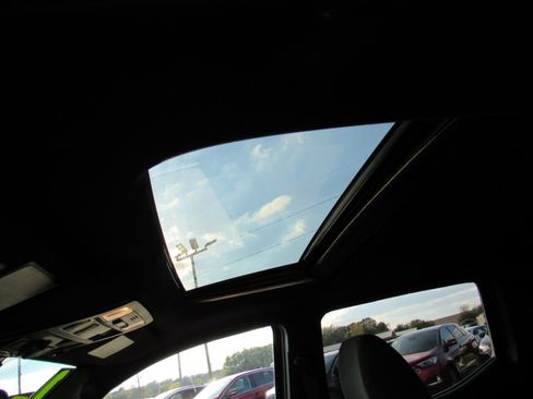 Used 2017 Toyota Tacoma TRD Off-Road image 26