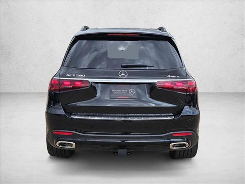 New 2026 Mercedes-Benz GLS 580 4MATIC image 6