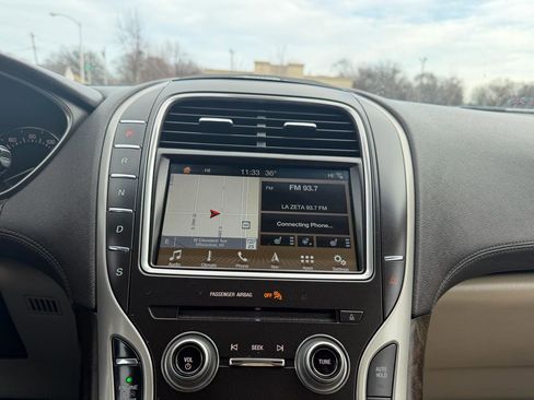 Used 2017 Lincoln MKX Select w/ Select Plus Package image 12