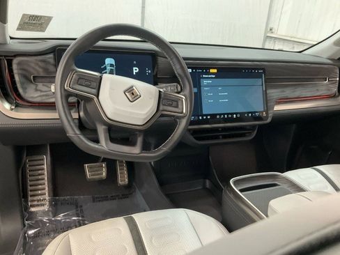 Used 2022 Rivian R1T Adventure image 5