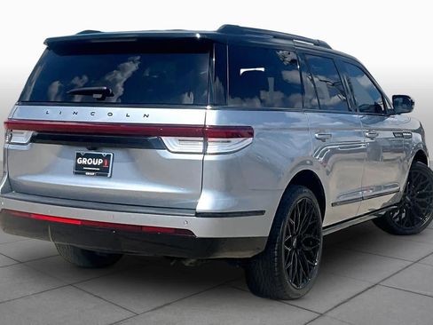 Used 2023 Lincoln Navigator Reserve RWD image 13