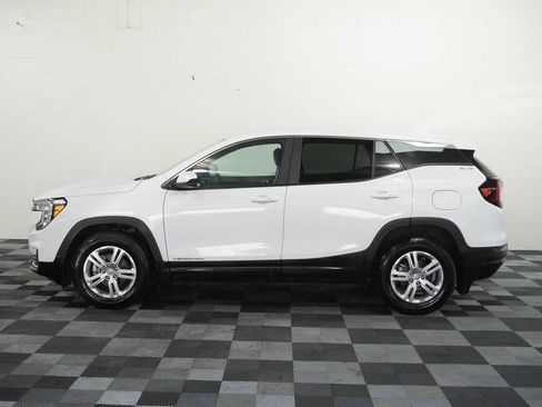 Used 2022 GMC Terrain SLE AWD/4WD image 2