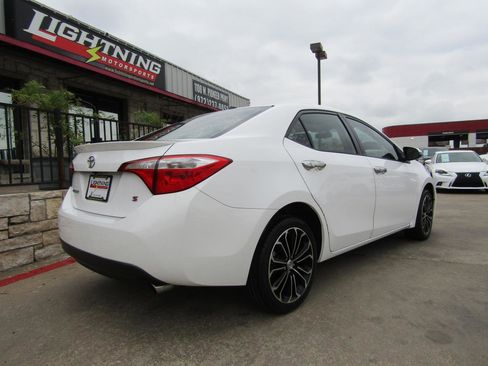 Used 2015 Toyota Corolla S FWD image 4
